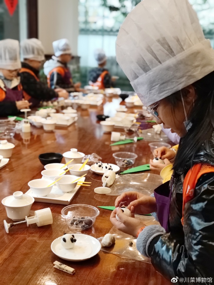 来成都最燃旅游体验！ 一天学会做一道中国小吃+参观川菜博物馆！